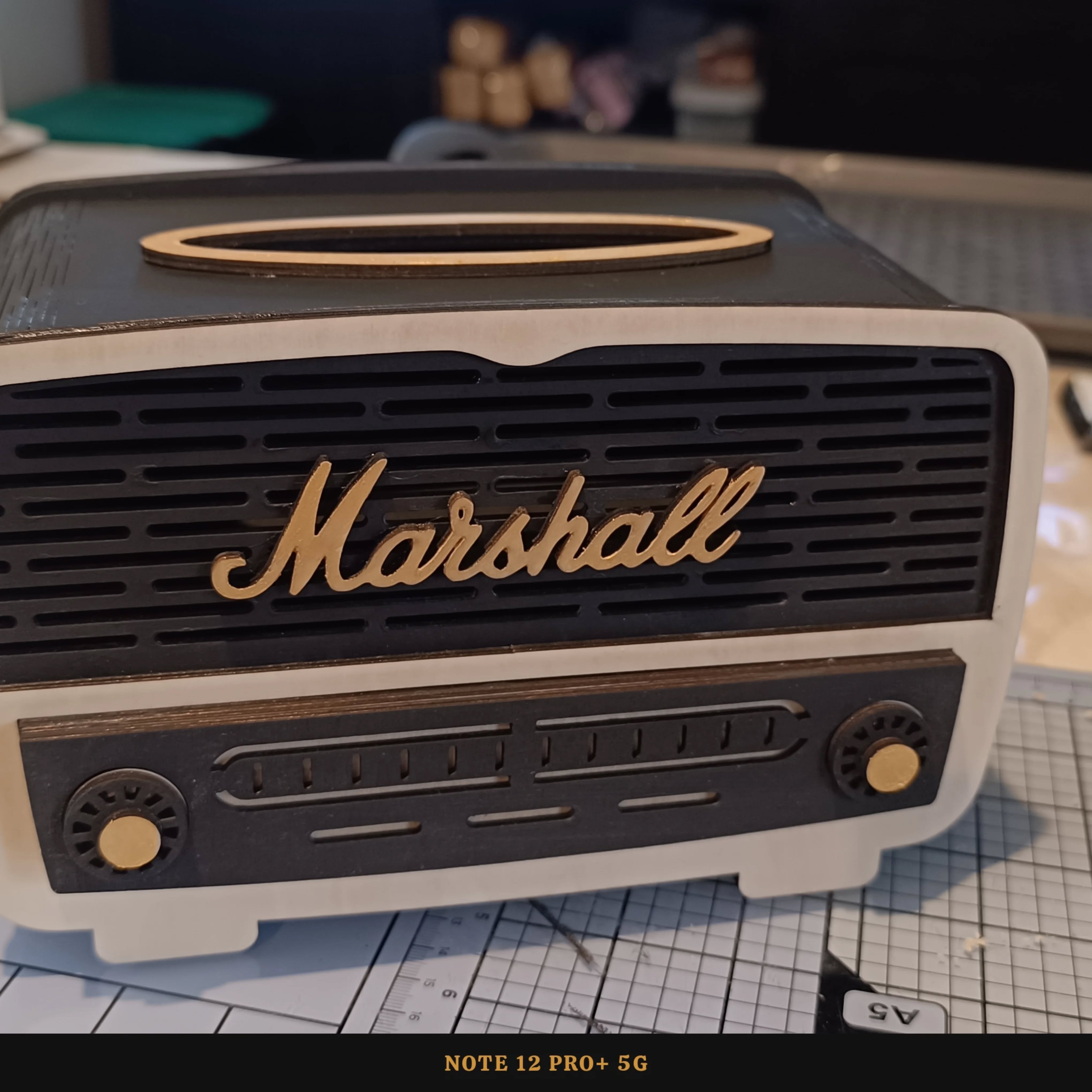 Boîte à mouchoirs vintage Marshall
