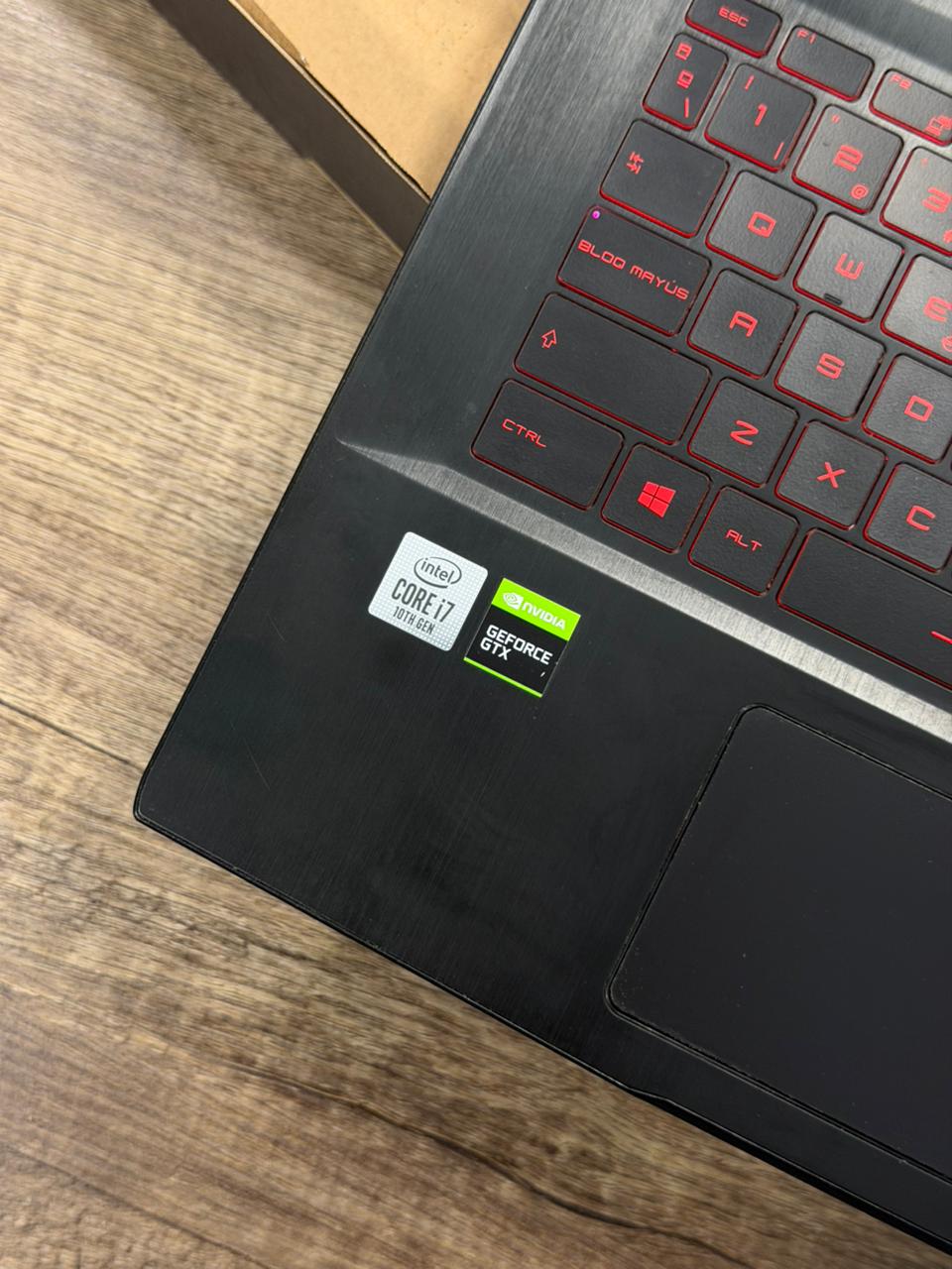 Notebook Gamer MSI Creator P65 GAMING 