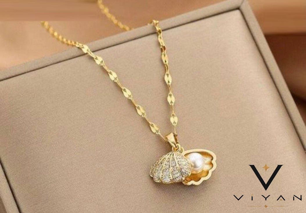 Gold Shell Pearl Pendant Necklace