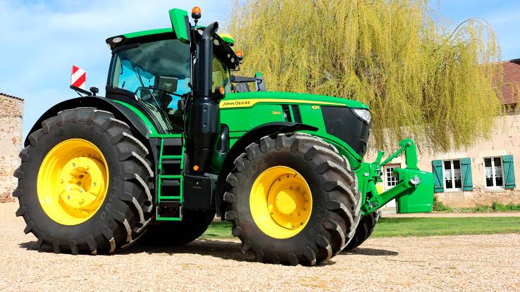 John Deere Tractor - ID: DE-JD77