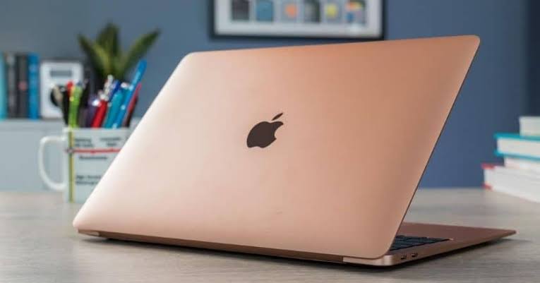 MacBook Air Goud - ID: DE-MG07