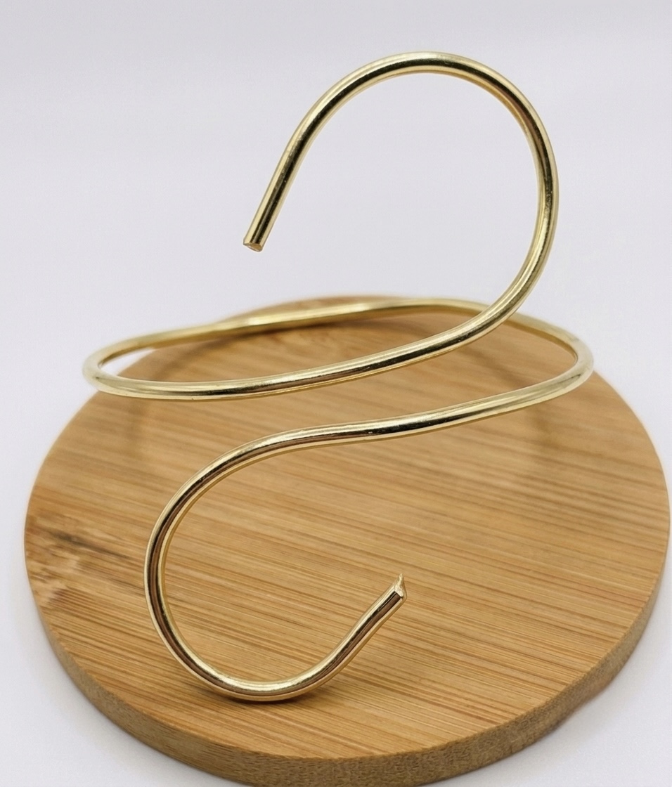  “Simplicity” צמיד יד זהוב