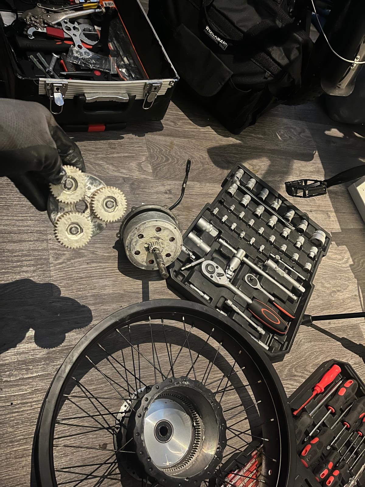 Fatbike picked up. Motor and Sprocket Repair