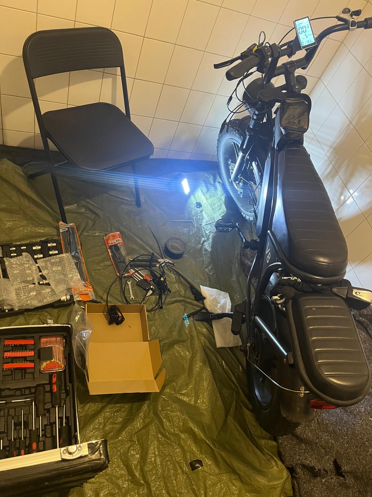 Installing a complete hydraulic brake set from Van Zoom