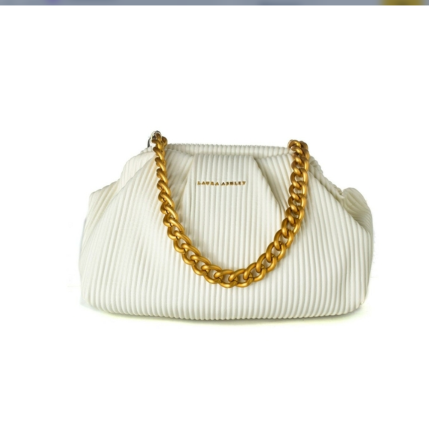 Sac à main blanc avec chaîne dorée