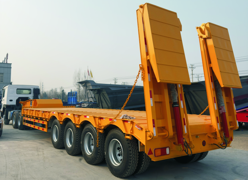 Low flatbed semi-trailer