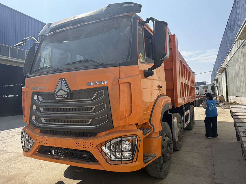 Howo dump truck