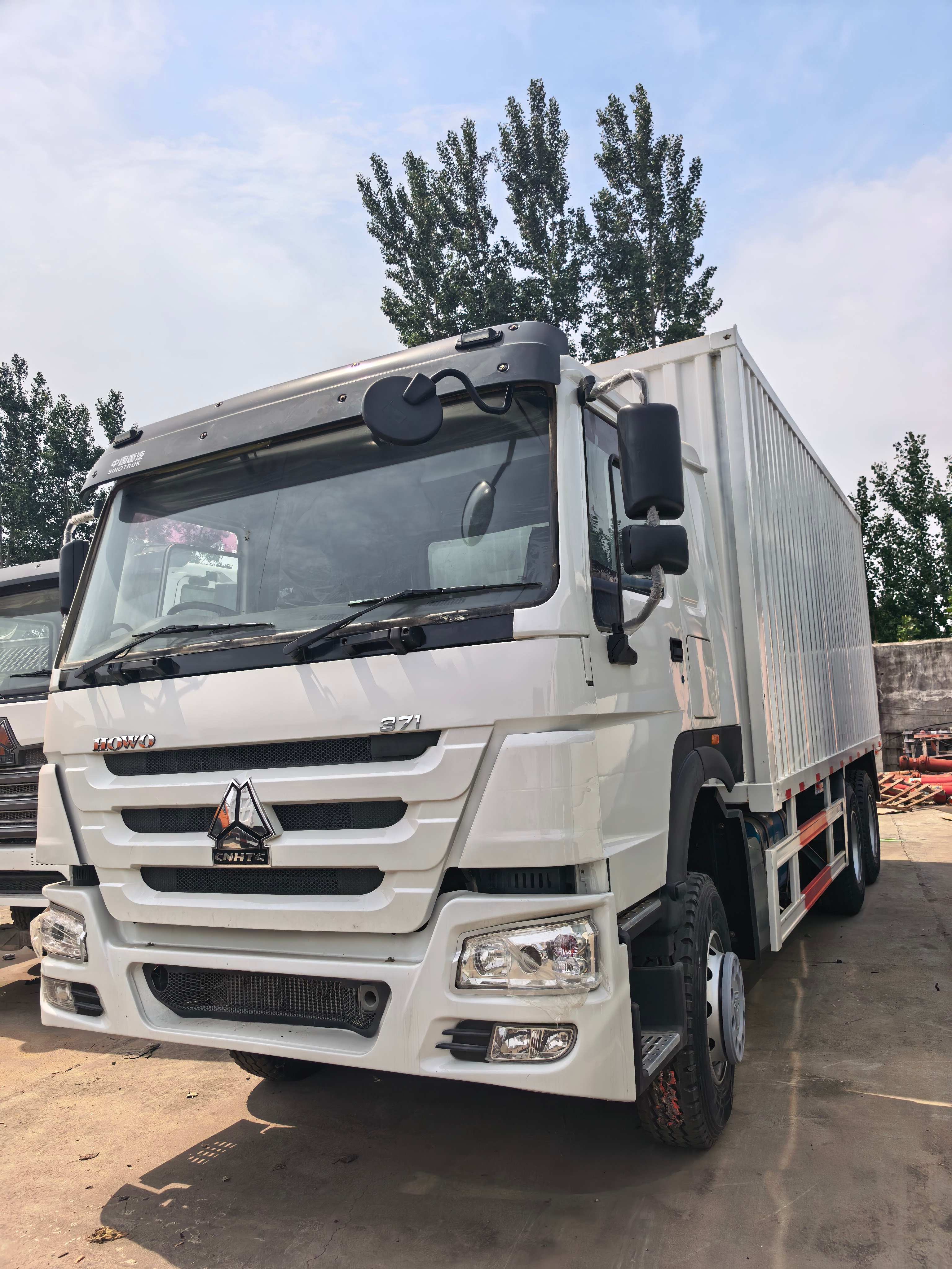 Howo Cargo Box Truck