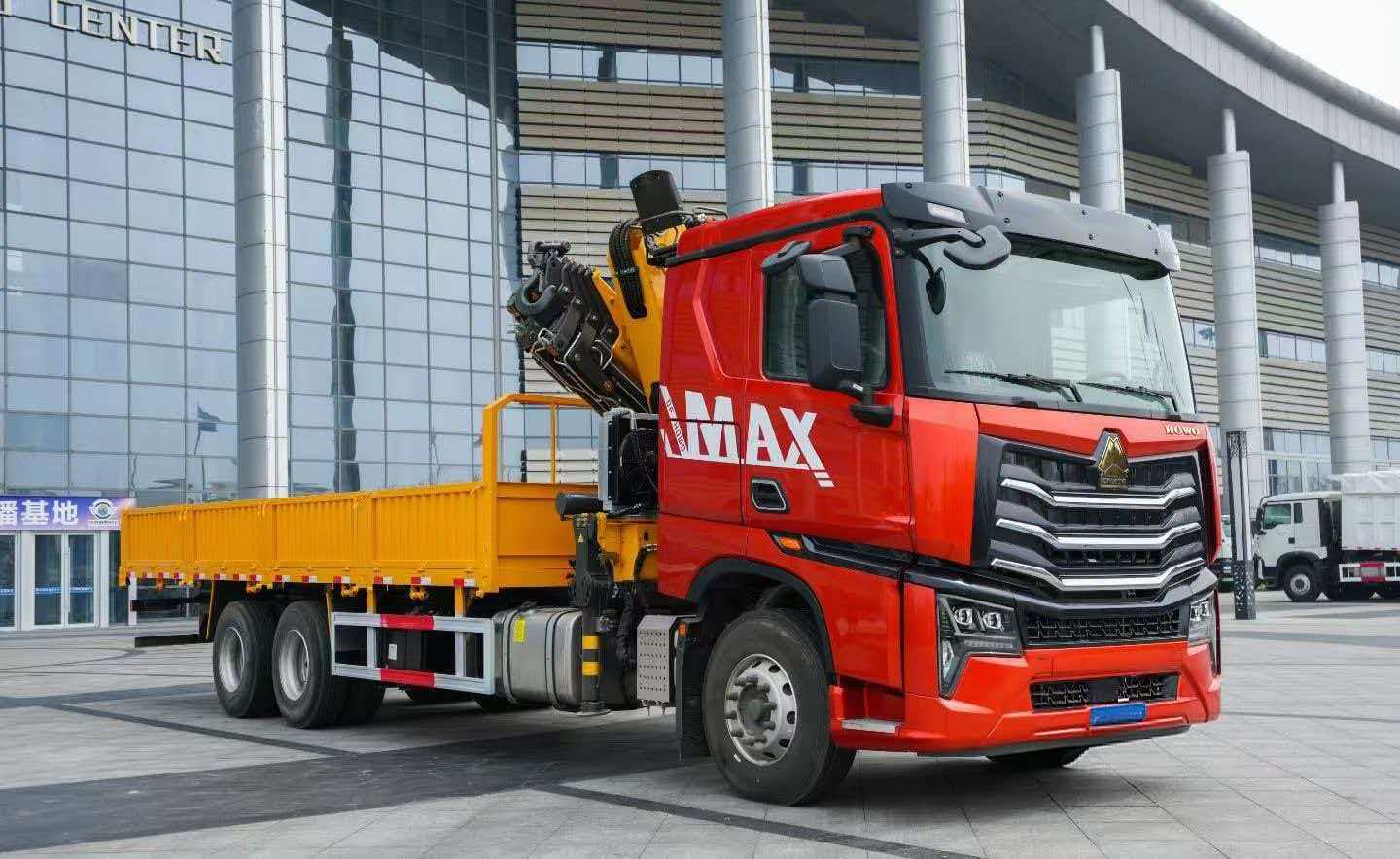 Folding truck crane