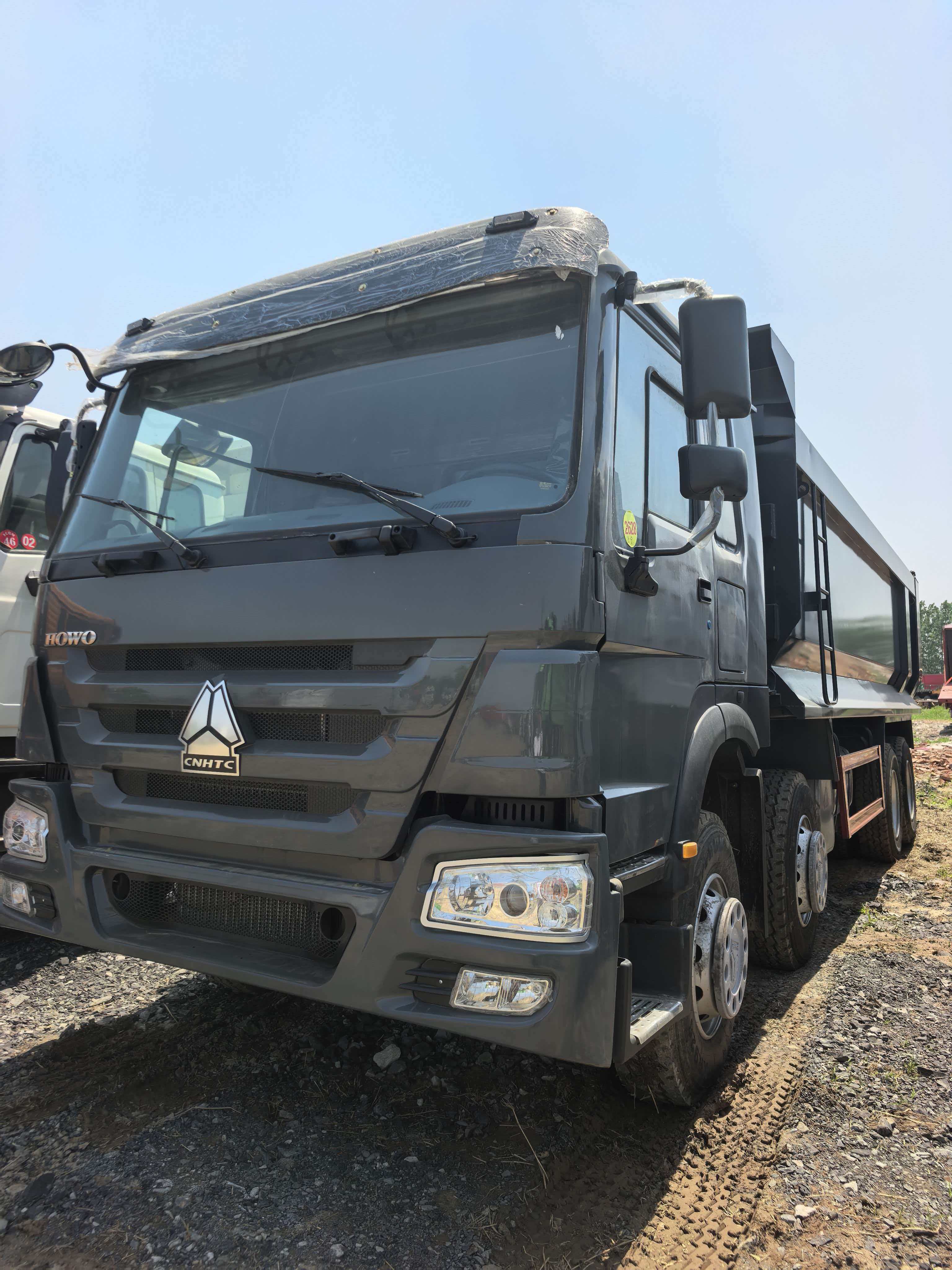 HOWO 371 8X4 Dump Truck