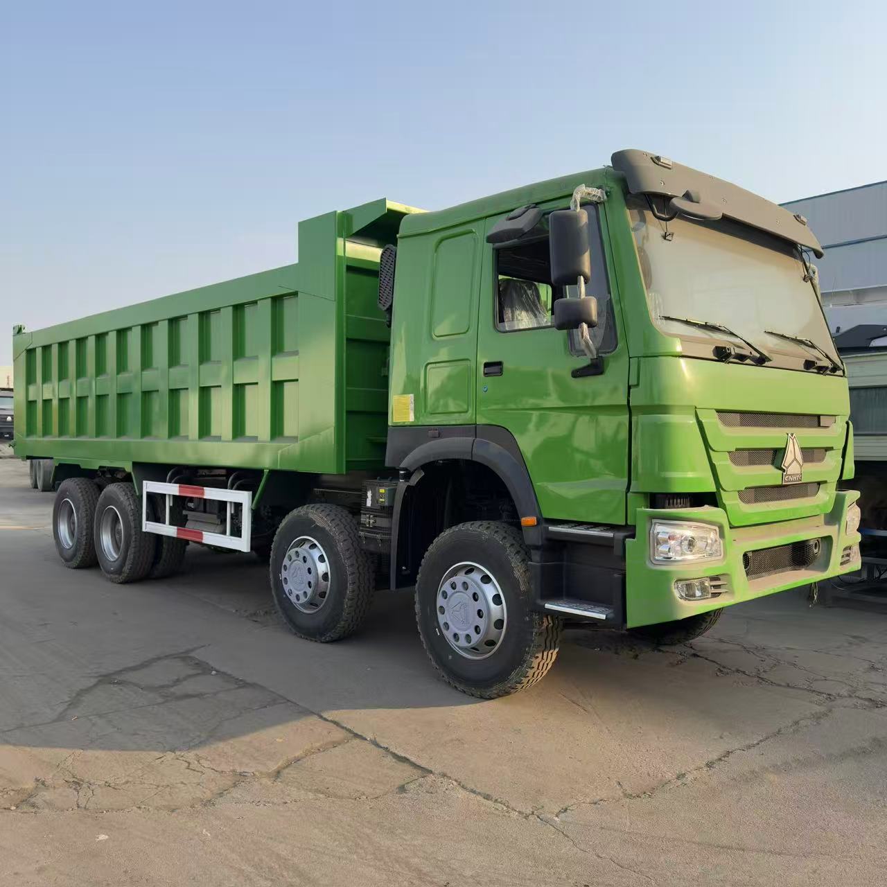 HAOWO84 dump truck 2
