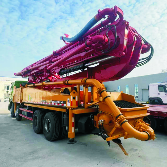 Concrete pump truck
