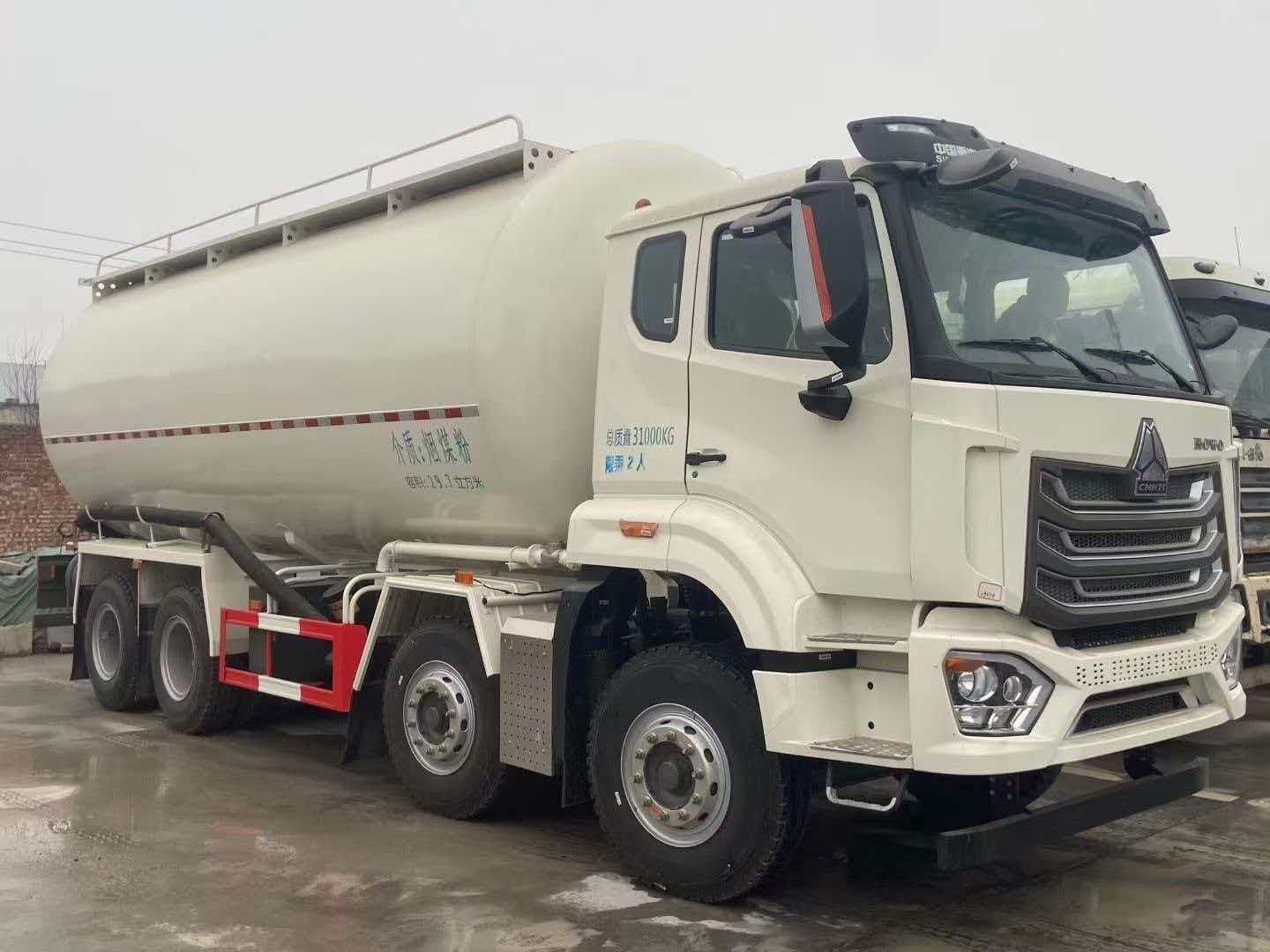Howo powder tanker