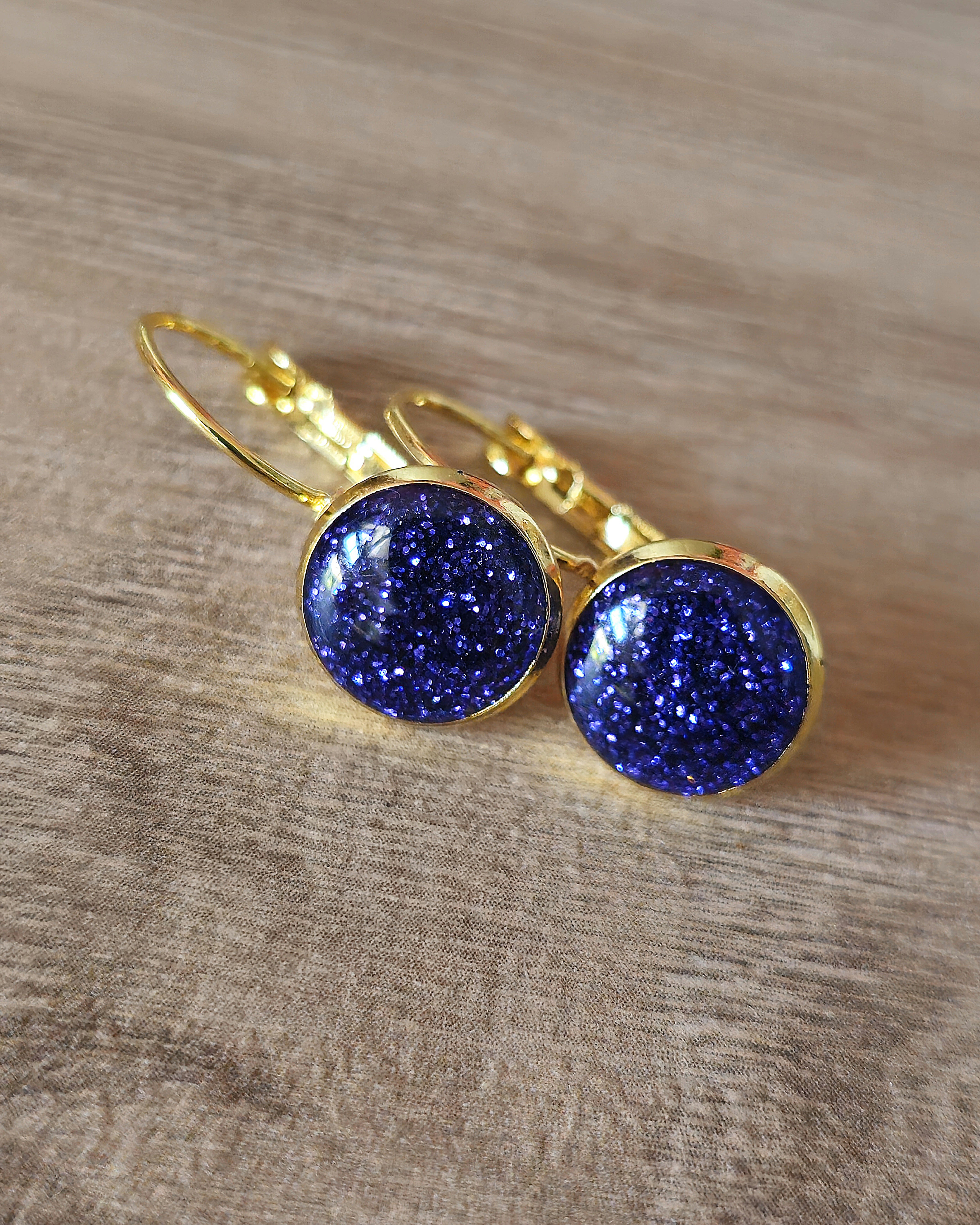 Boucles pailletées bleues