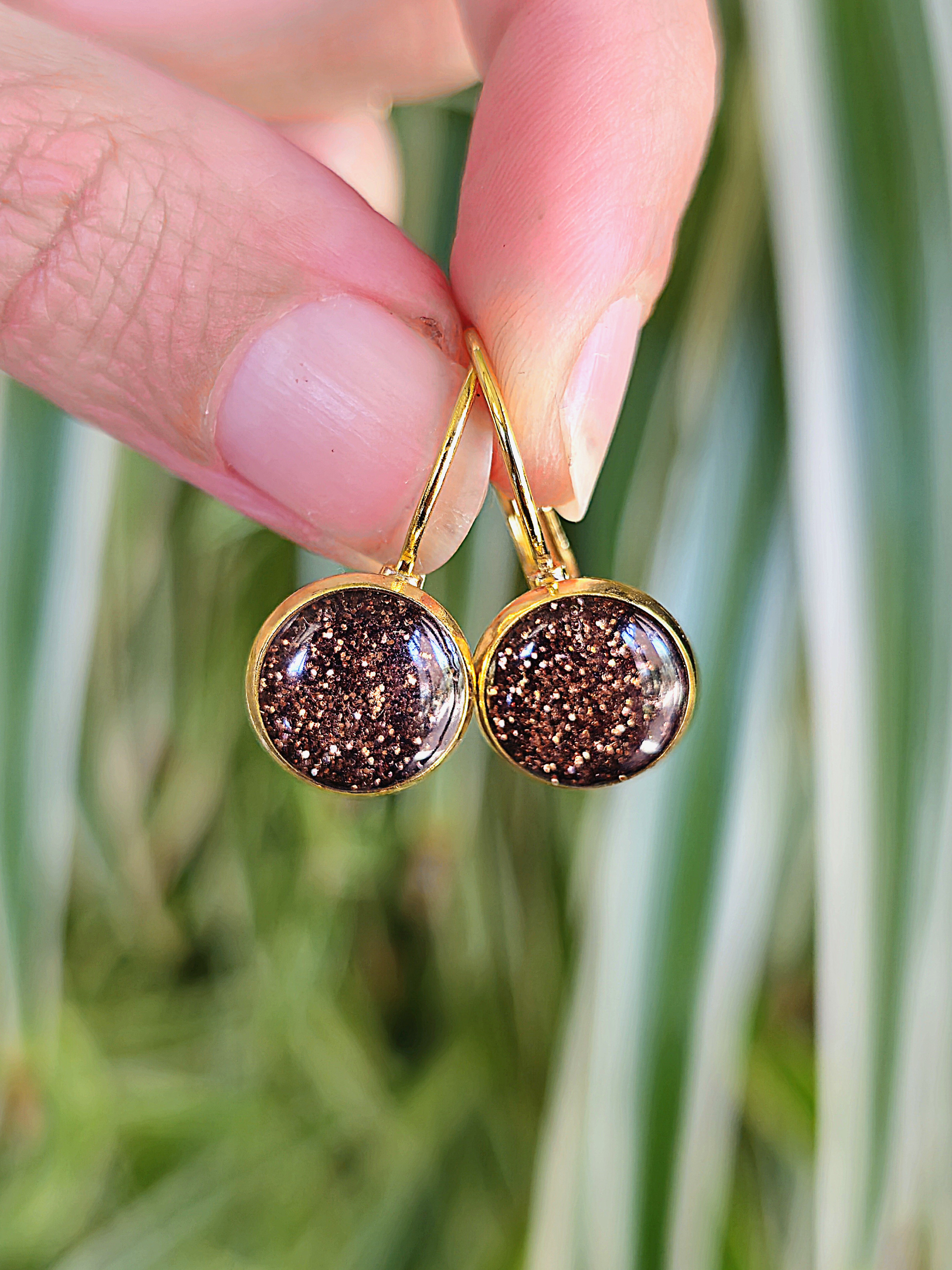 Boucles pailletées marrons