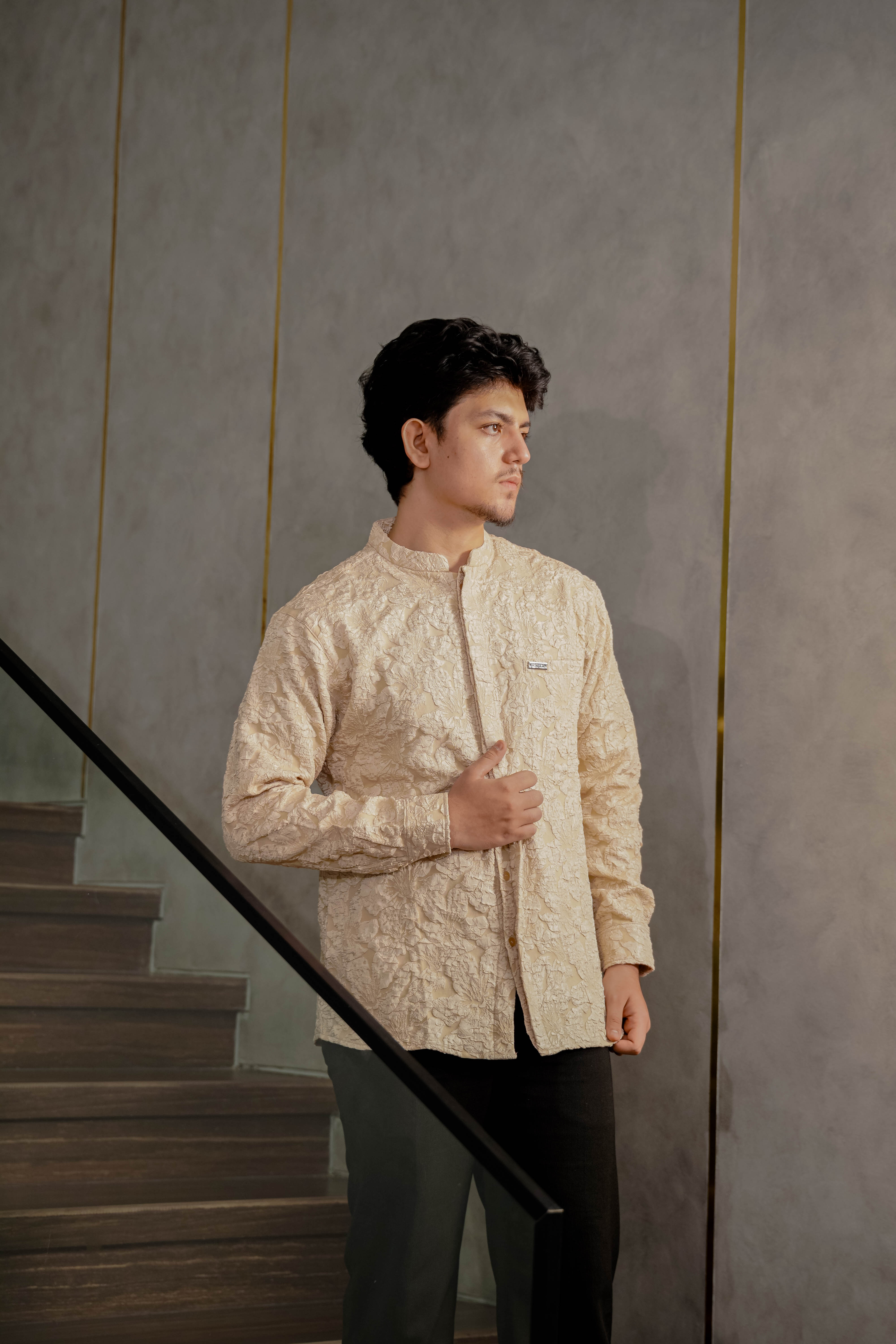 RIDTH - Kemeja Pria Lengan Panjang Slimfit Timbul Classy | Raushan Series