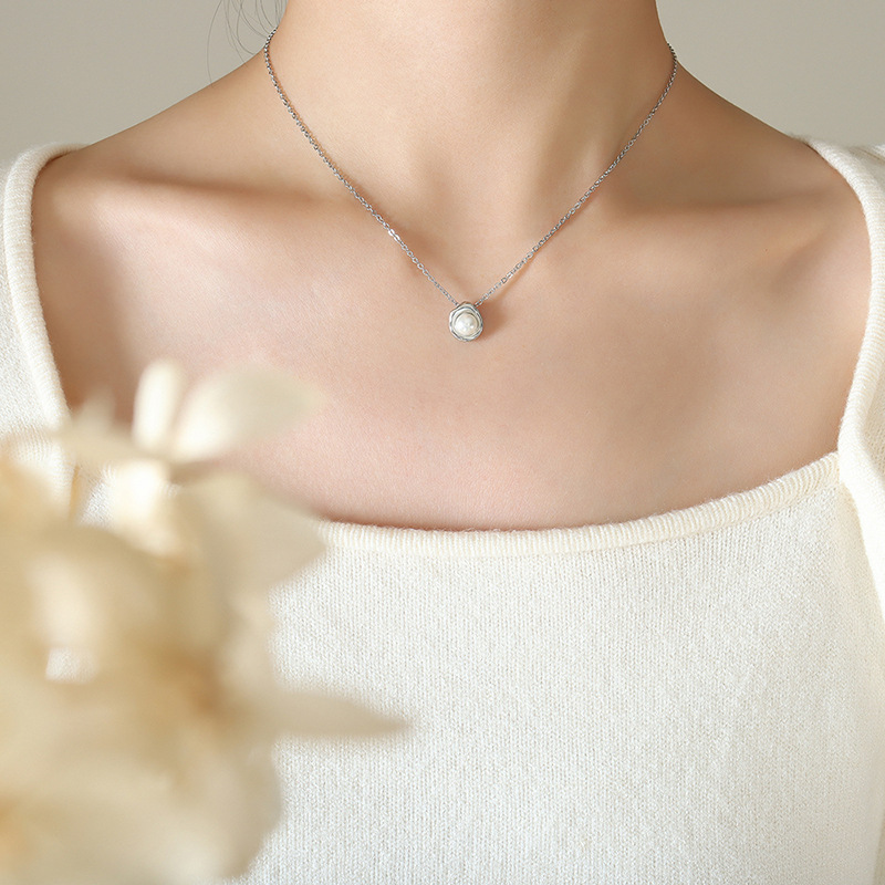 Pearl Collarbone Necklace 18K Gold Plated