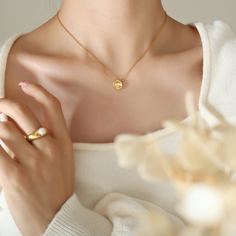 Pearl Collarbone Necklace 18K Gold Plated
