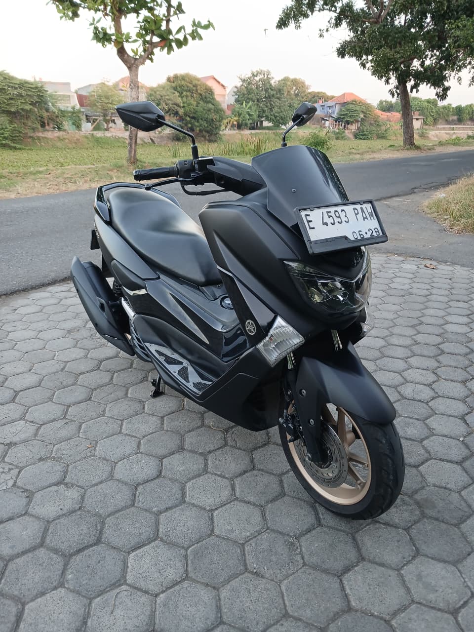 Nmax 2018 hitam doff komplit pajak ON