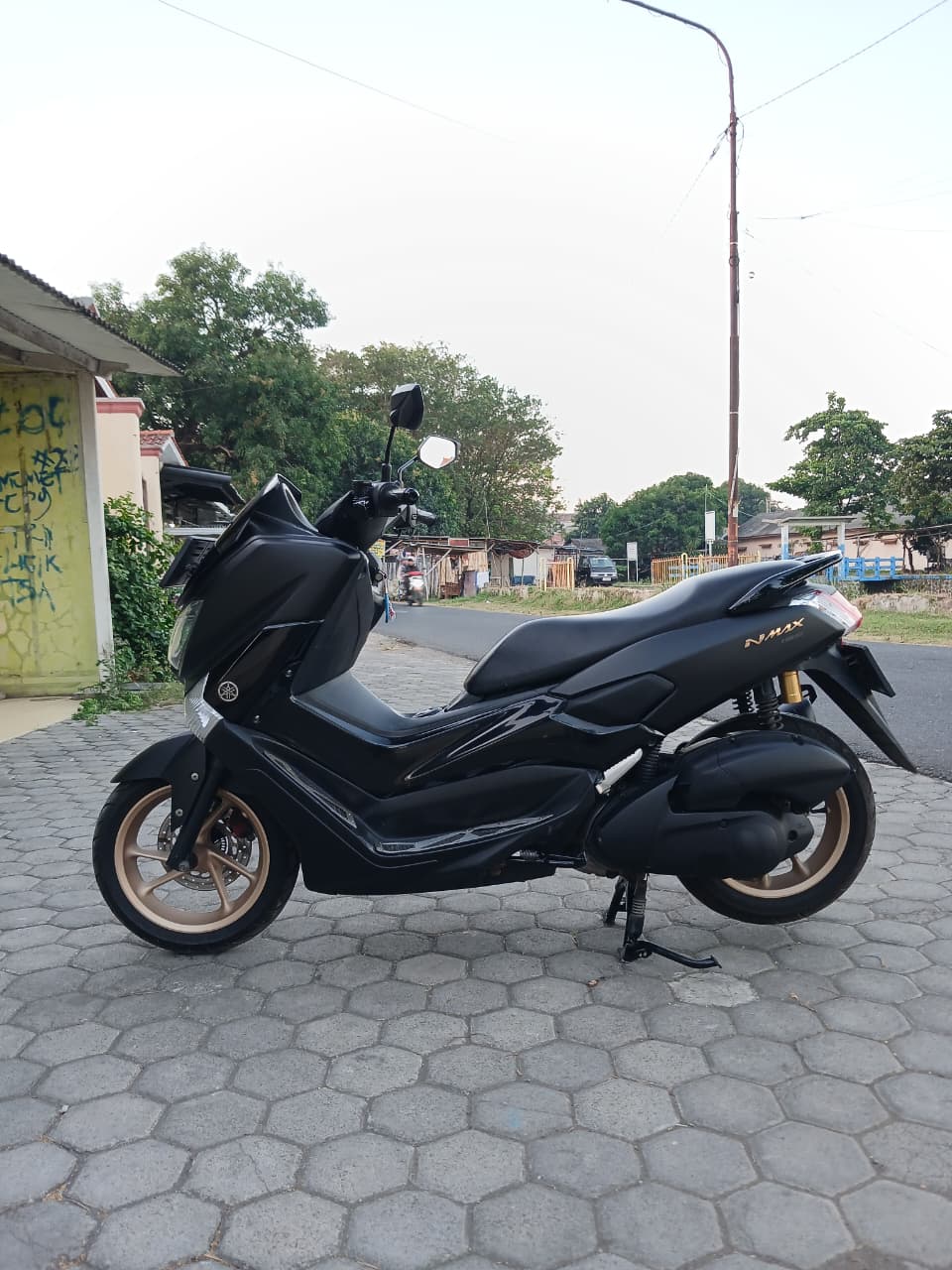 Nmax 2018 hitam doff komplit pajak ON