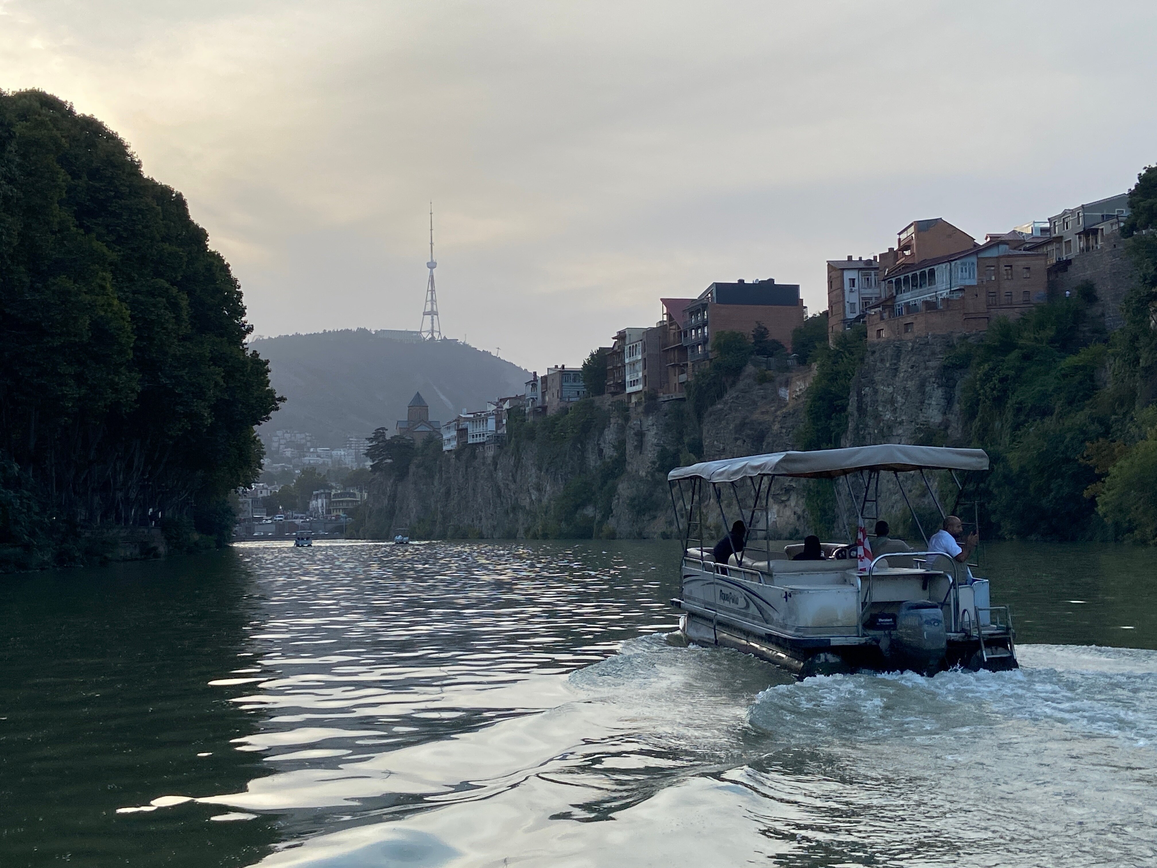 Boat Ride in Tbilisi River 30 minutes