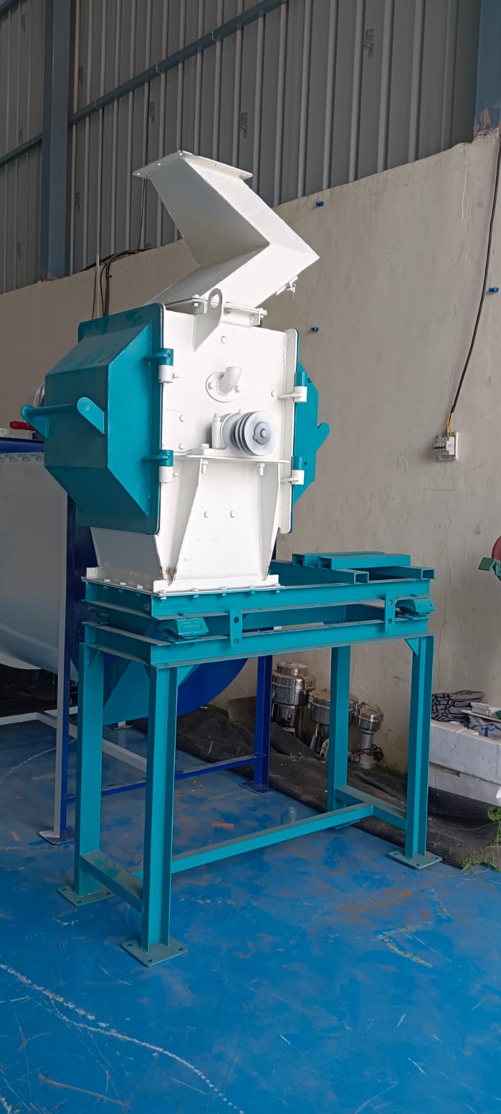 Feed Grinder machine