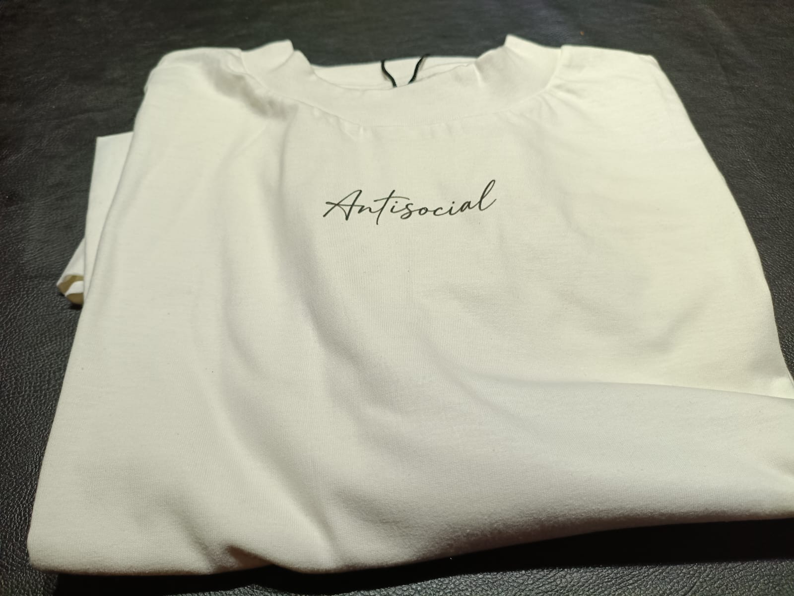 Remera 'Antisocial' Blanca