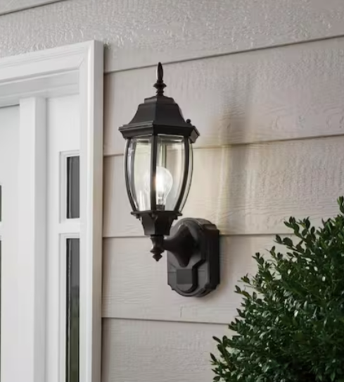 Outdoor Wall Lantern