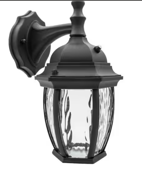 Classic Outdoor Wall Lantern