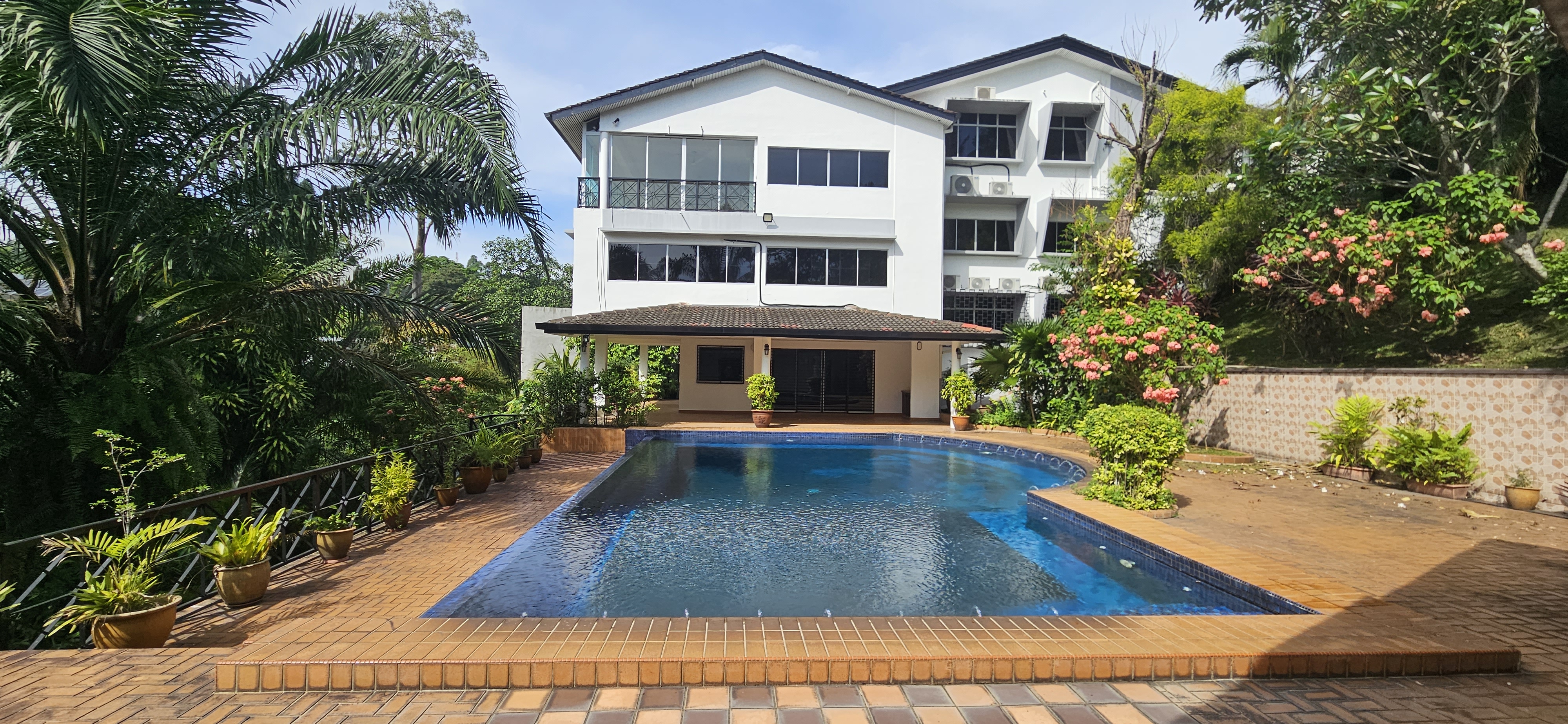Bungalow @ Bukit Tunku