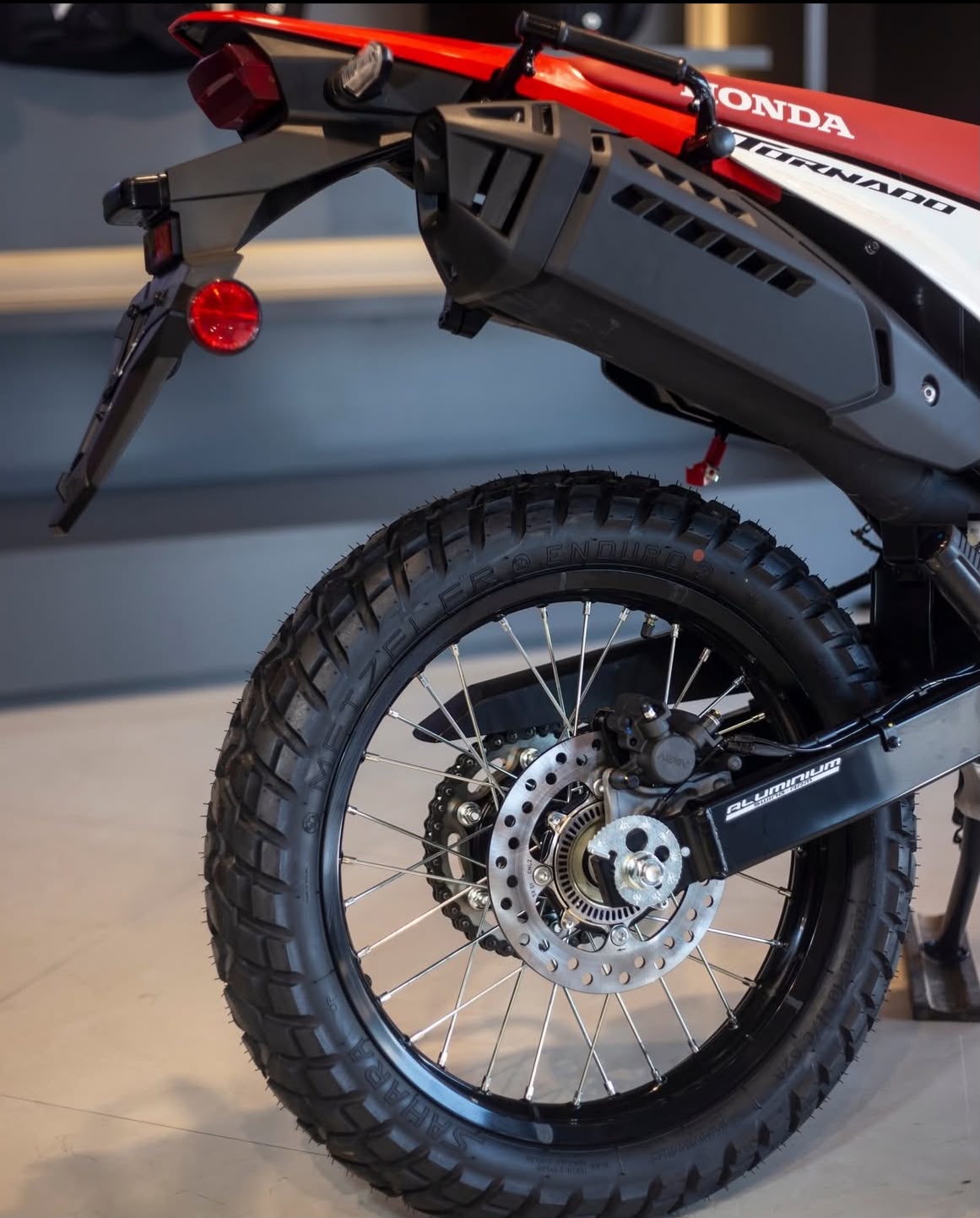 Tornado XR300L