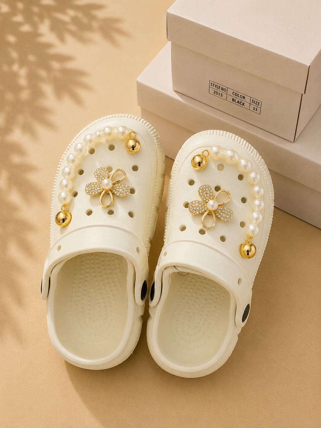 Sabots Enfant Élégance Perles – Blanc