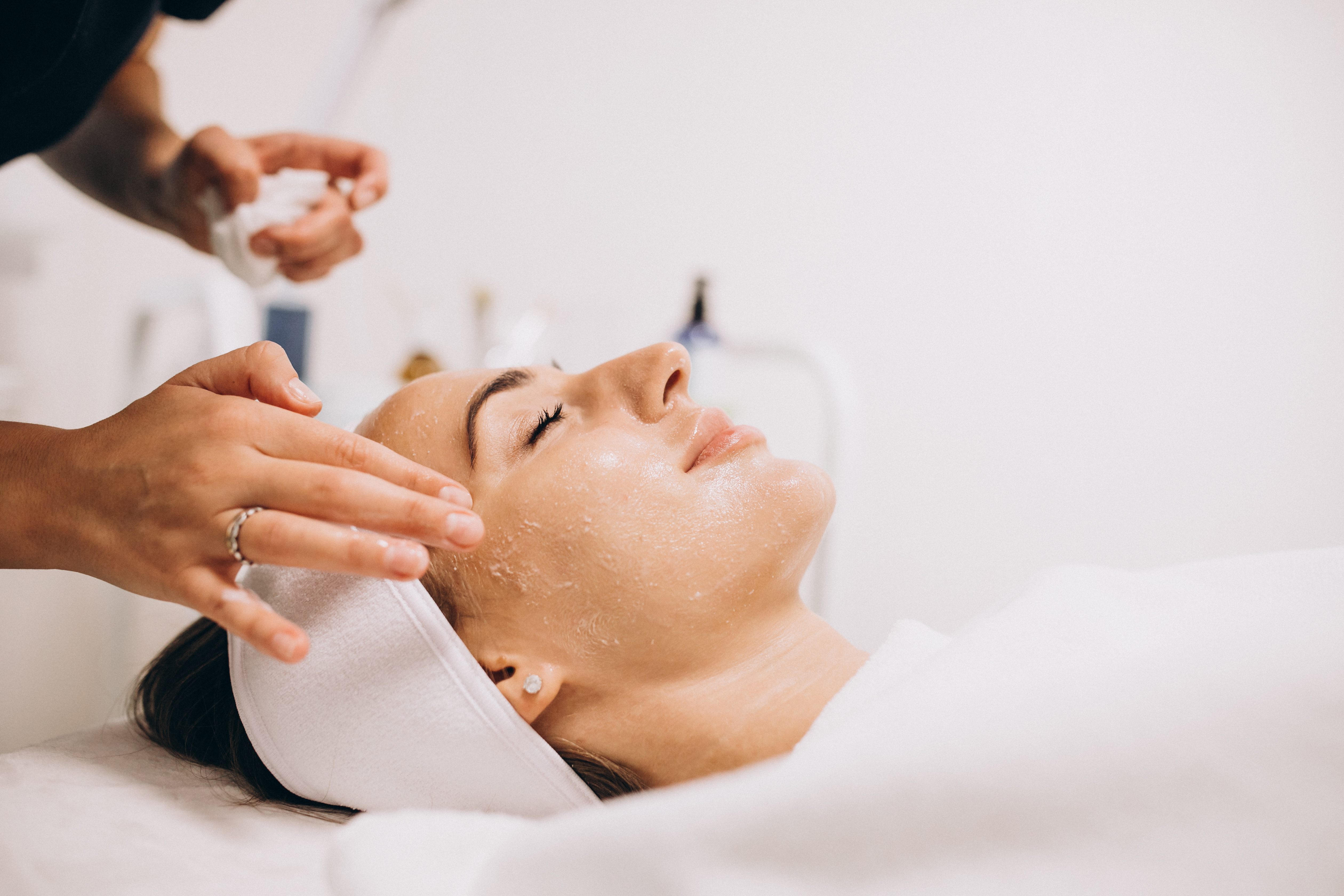 Diamond Radiance HydraFacial: The Ultimate Luxury Glow