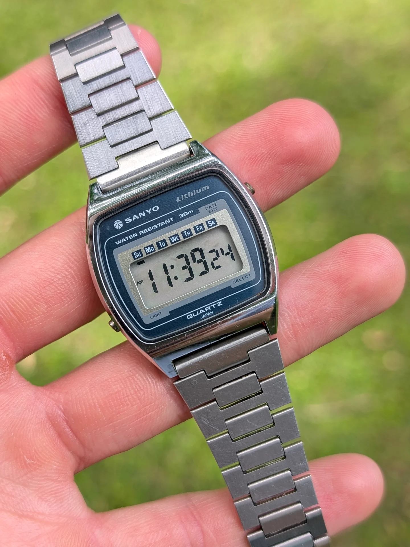 Sanyo M100