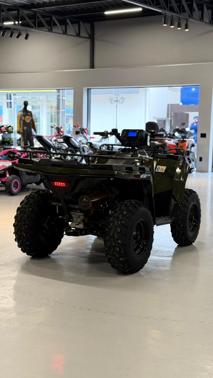 Quadriciclo Polaris 570