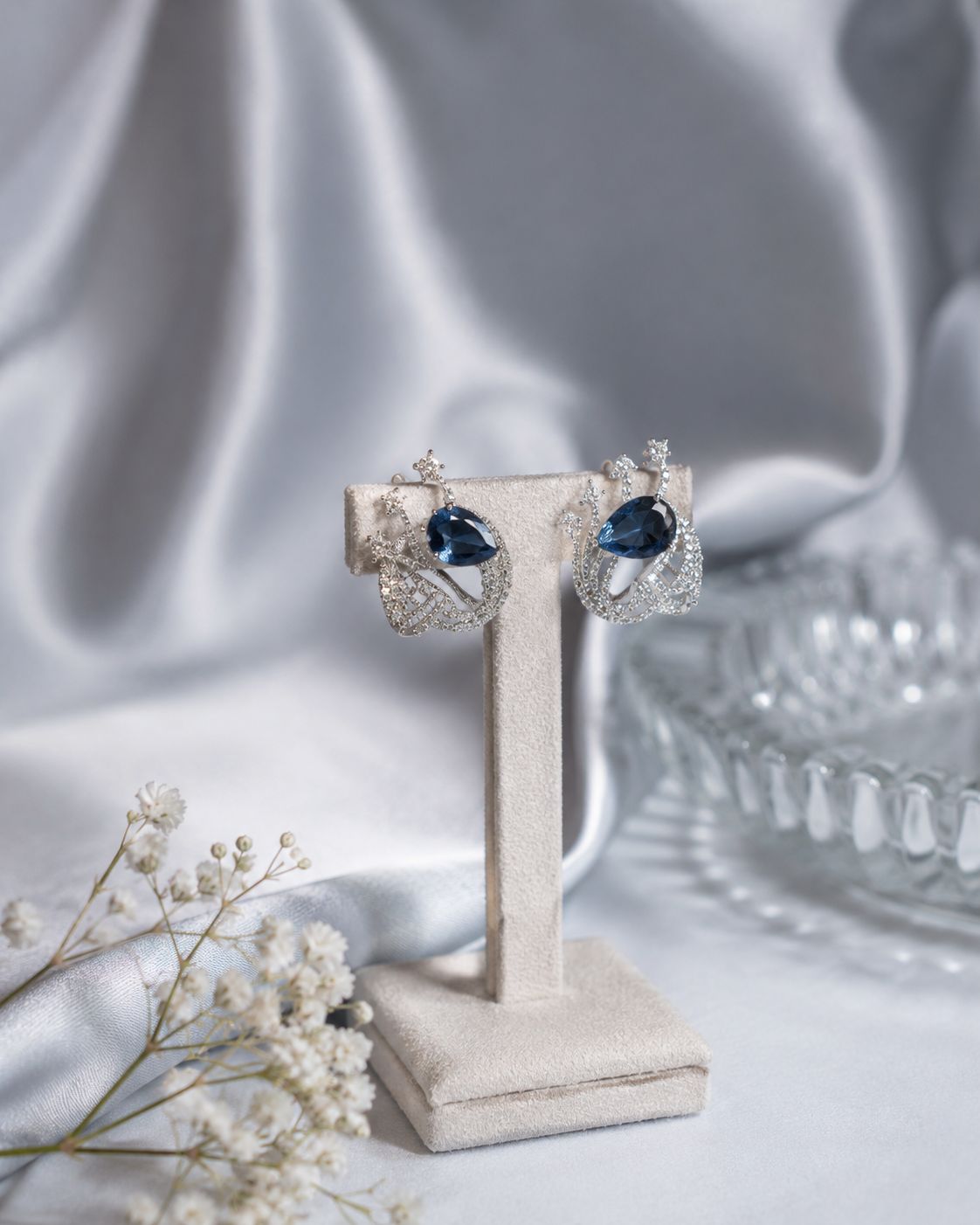 Zarqonic Luxe Swan Earings